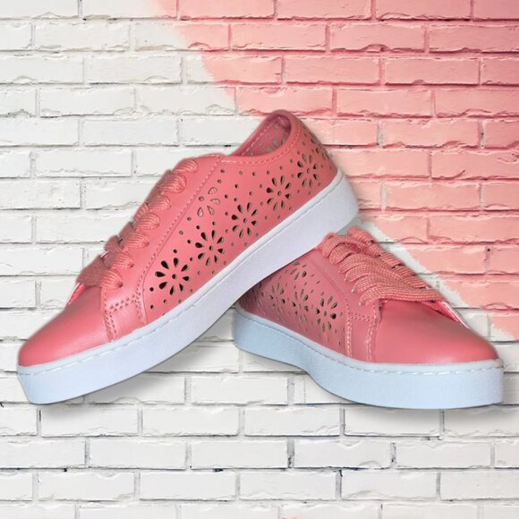 NIB Issac Mizrahi Tamara Lace Up Perforated Floral Eyelet Platform Sneakers - Picture 2 of 12